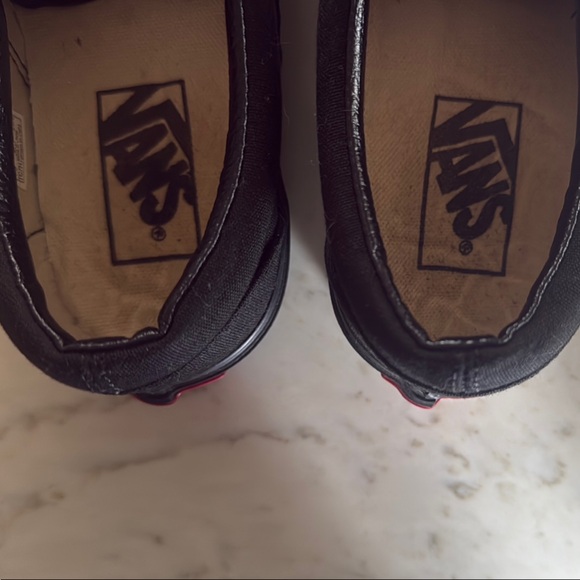 Vans Women's Black Slip-On Shoes - Picture 5 of 7